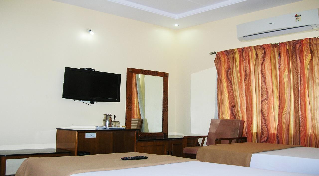 Athidhi Residency Hotel Tirupati Kültér fotó
