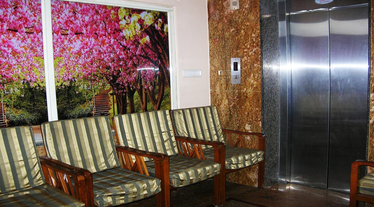 Athidhi Residency Hotel Tirupati Kültér fotó