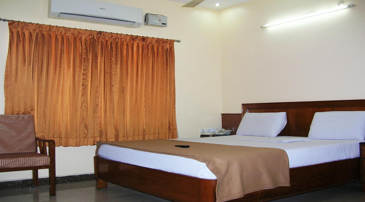 Athidhi Residency Hotel Tirupati Kültér fotó