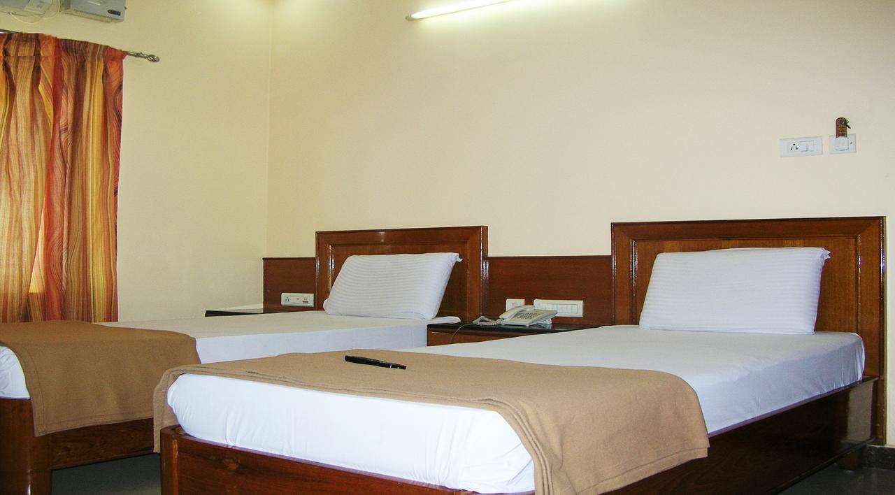 Athidhi Residency Hotel Tirupati Kültér fotó
