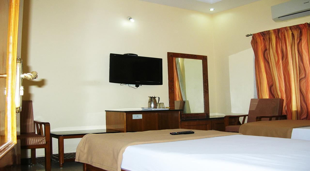 Athidhi Residency Hotel Tirupati Kültér fotó
