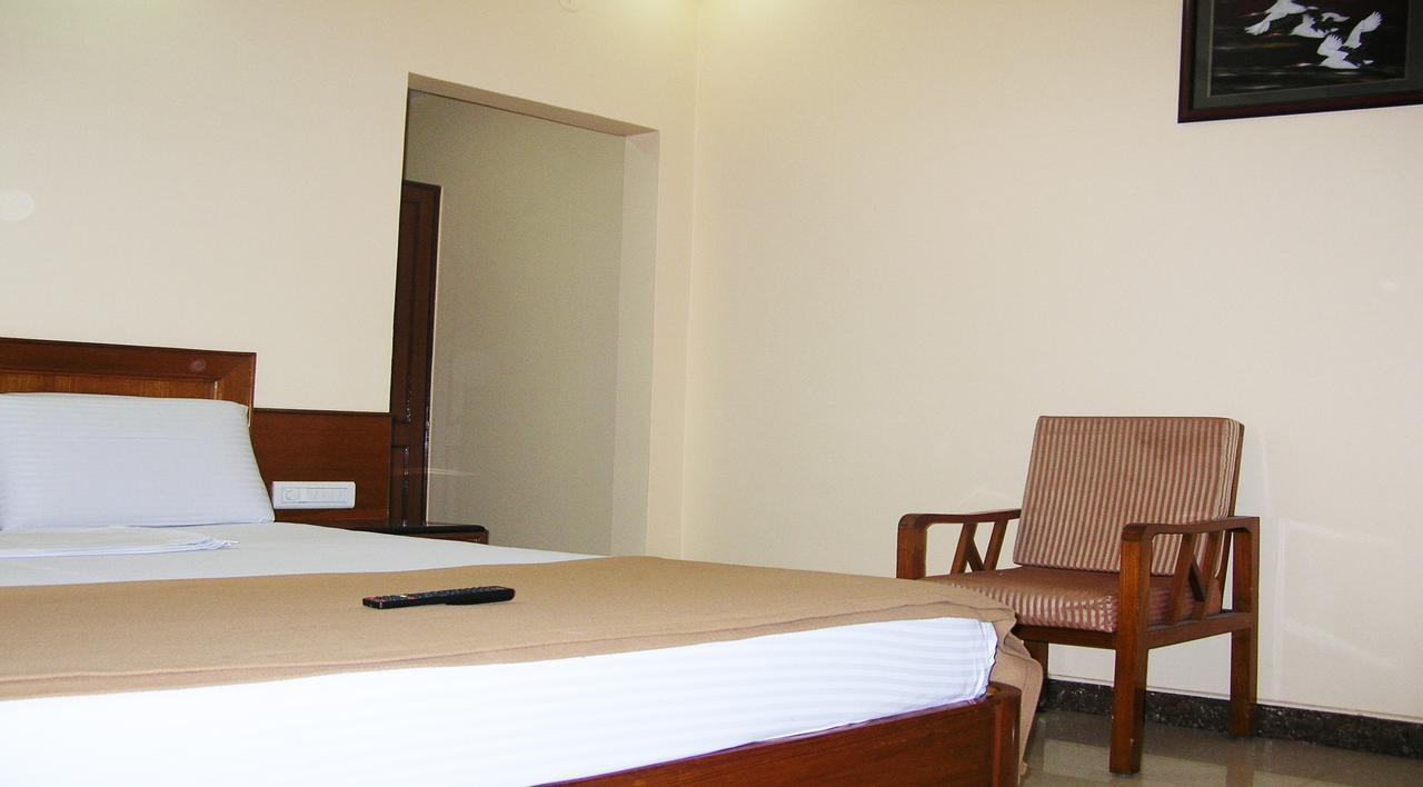 Athidhi Residency Hotel Tirupati Kültér fotó