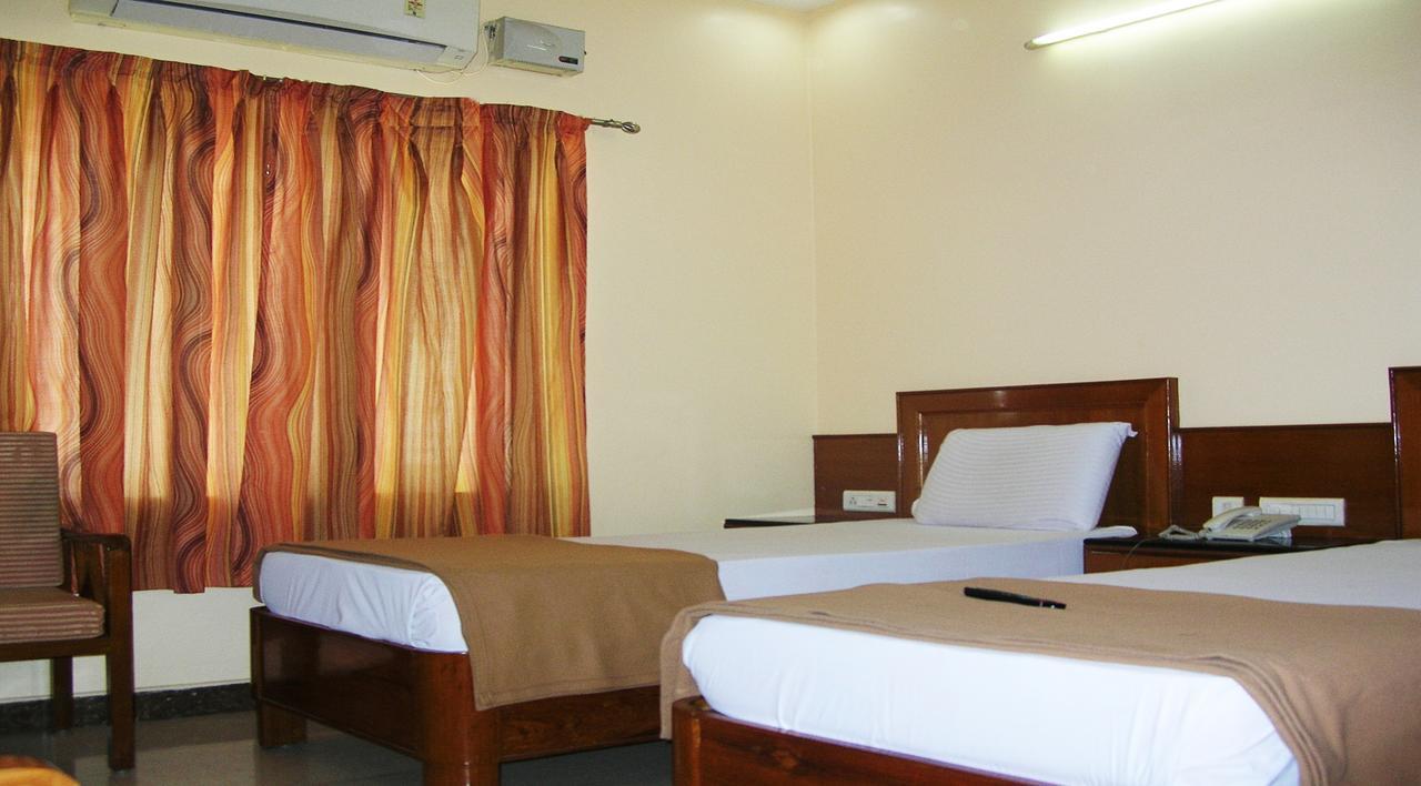 Athidhi Residency Hotel Tirupati Kültér fotó
